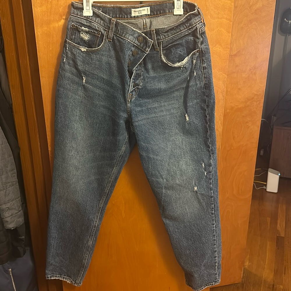 Abercrombie mom jean